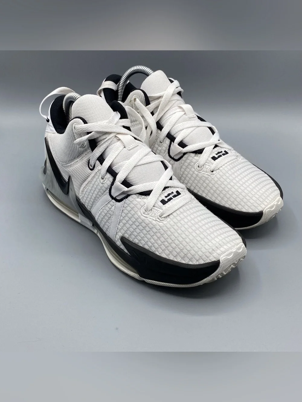 Nike | Shoes | Nike Lebron Witness 7 Tb White Black  display picture 1